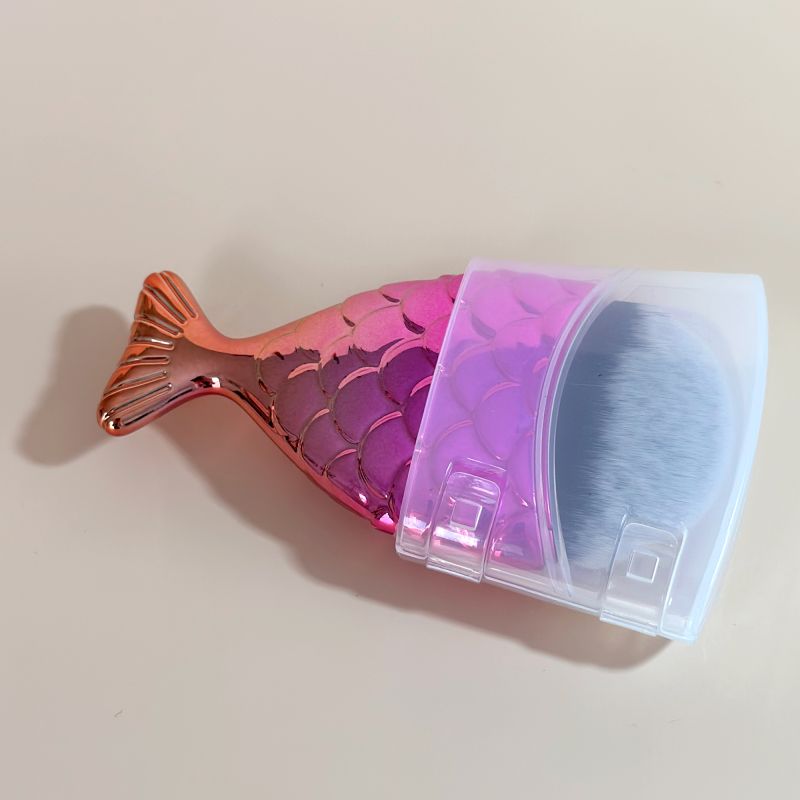 Brosse dépoussiérante manucure couleur transparente